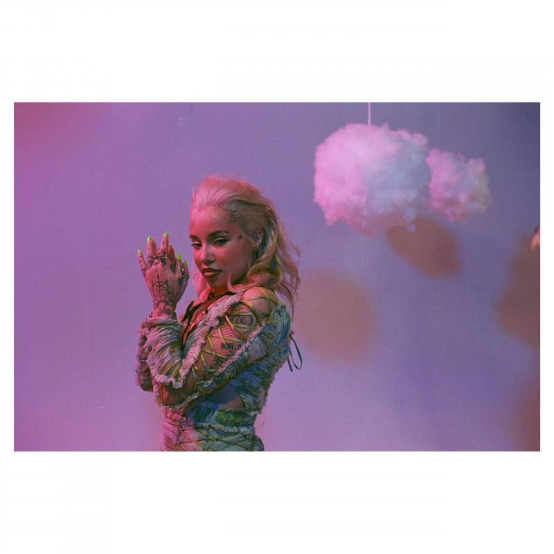 This is the alt text